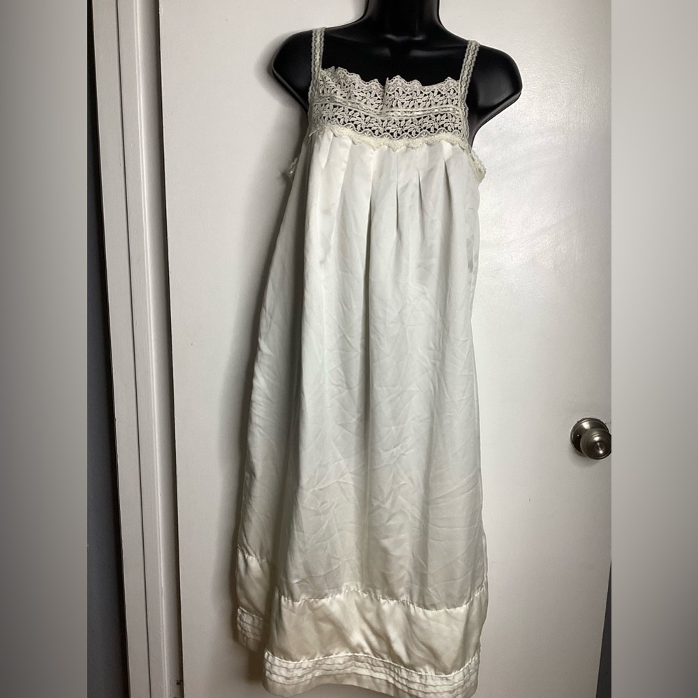 Vintage Bert Yelin for Iris Elegant White Crochet-Trim Nightgown S